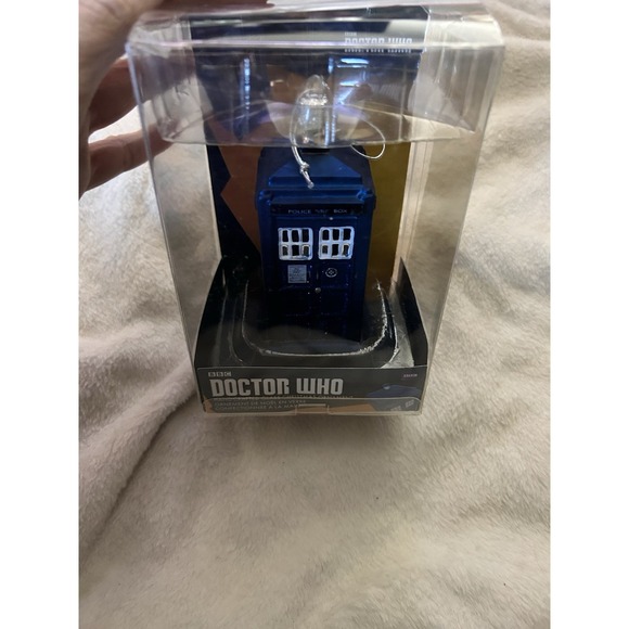 NEW Dr‎ Doctor Who TARDIS 11cm Tall Glass Christmas Ornament - Picture 2 of 6